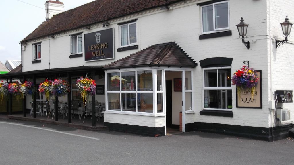 The Leaking Well Bed & Breakfast Dunhampton Exterior photo