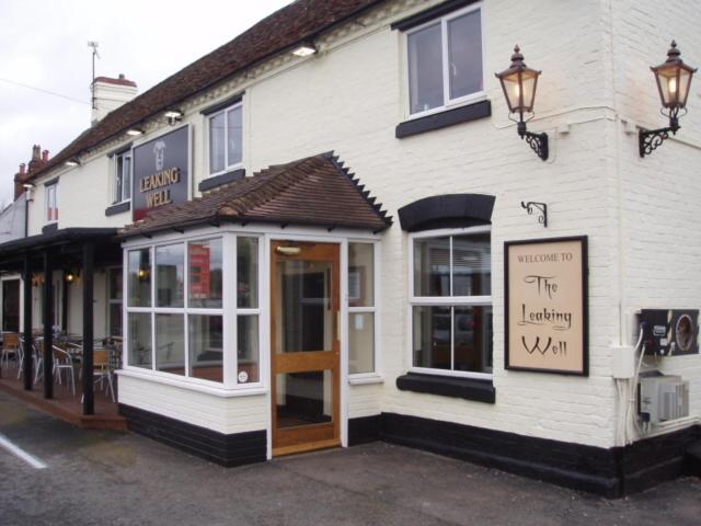 The Leaking Well Bed & Breakfast Dunhampton Exterior photo